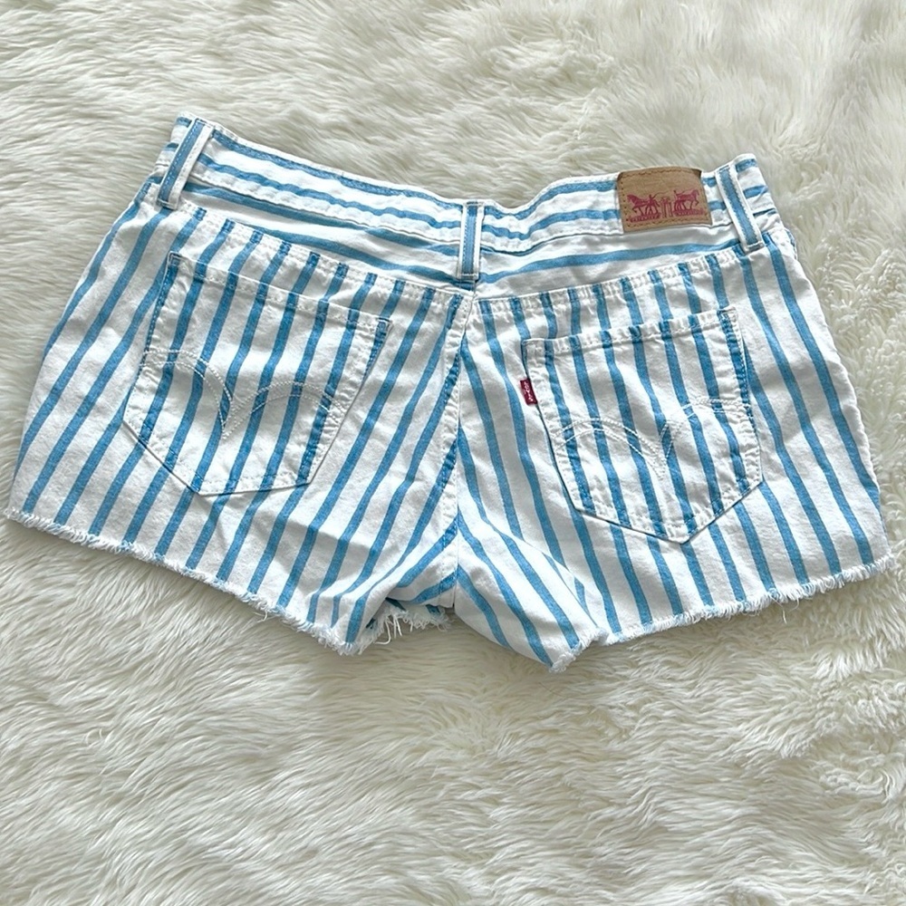 Levi’s Cutoff Shorts